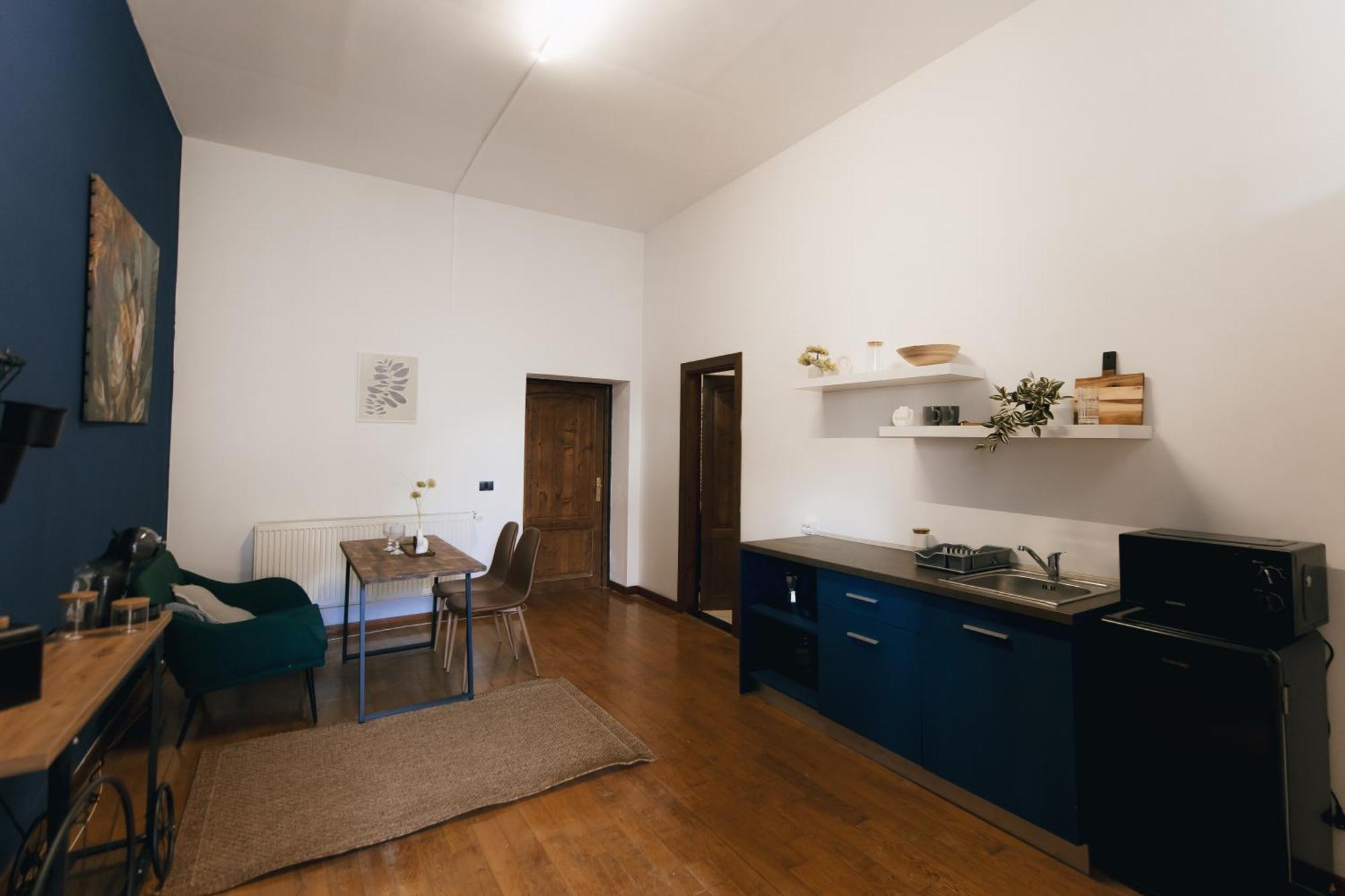 Central Blue Charm Arad Bagian luar foto