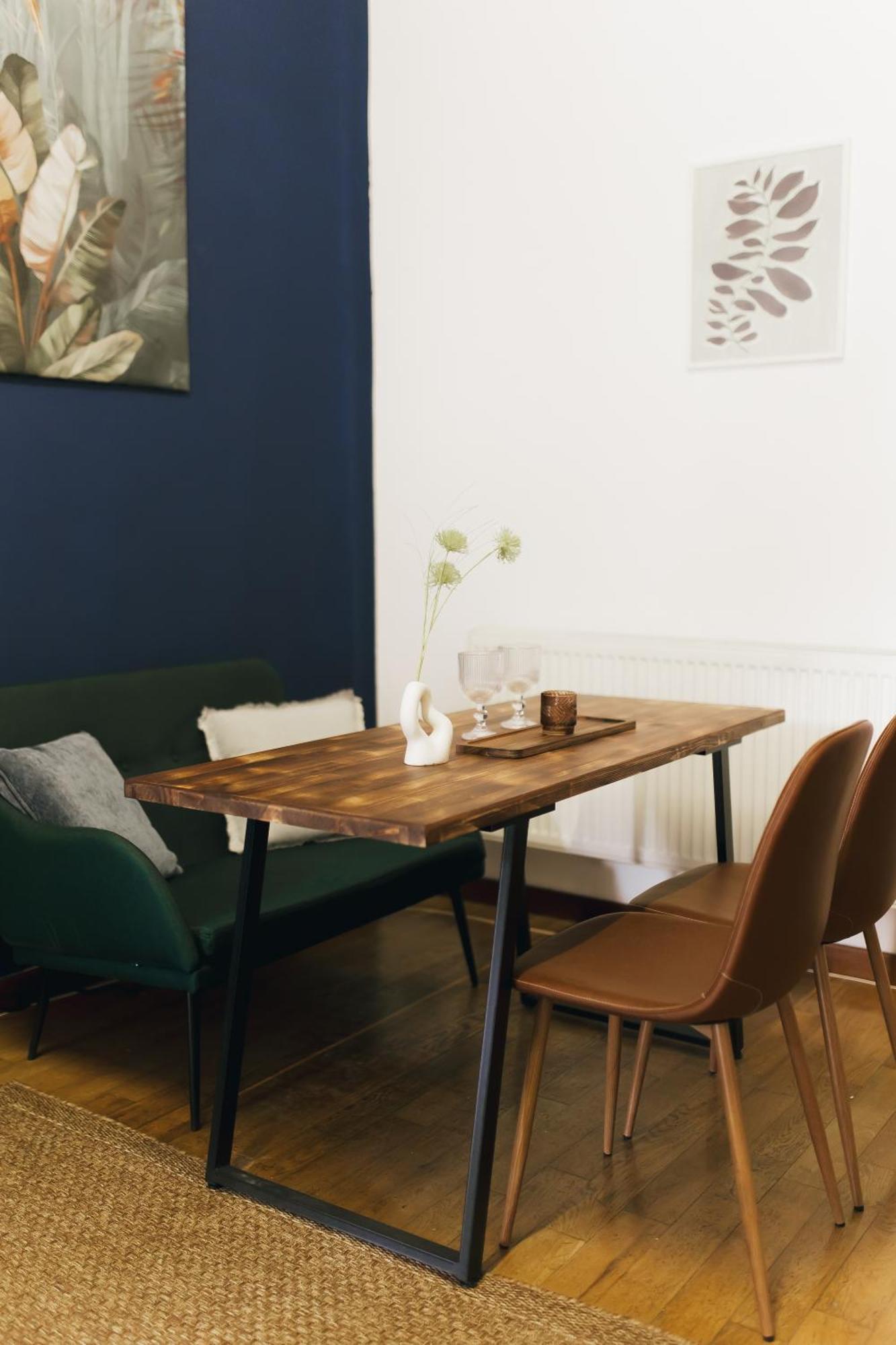 Central Blue Charm Arad Bagian luar foto